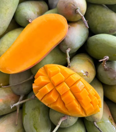 Thailand-Mahachanok-Mango-1_3Kg-Exotic-Fruits-